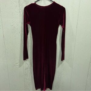 Burgundy crushed velvet body con dress with slit small